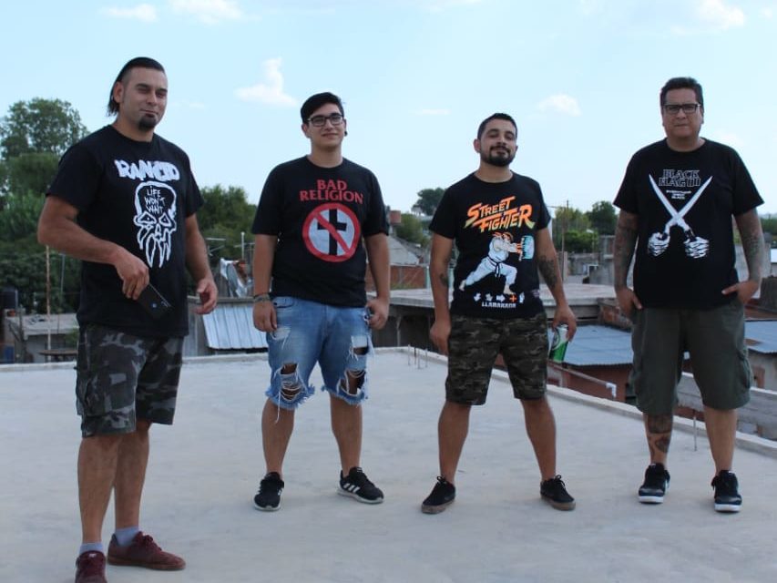 Suerte de perros reedita Panic Attack!